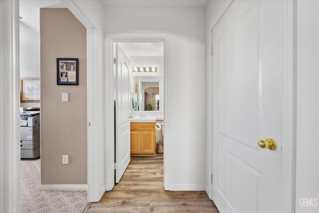 11715 Stonington Street, Bakersfield, CA 93312