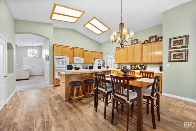 11715 Stonington Street, Bakersfield, CA 93312