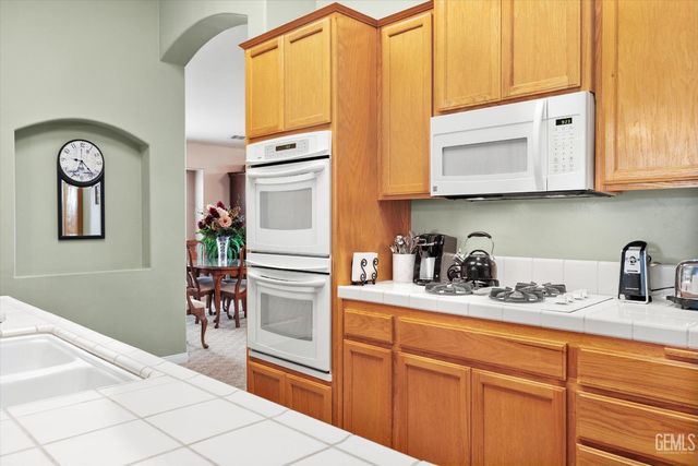 11715 Stonington Street, Bakersfield, CA 93312