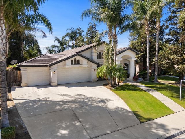 11715 Stonington Street, Bakersfield, CA 93312