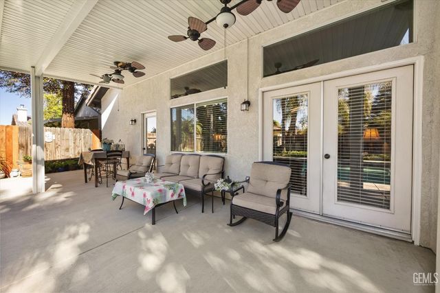 11715 Stonington Street, Bakersfield, CA 93312