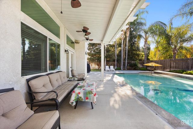 11715 Stonington Street, Bakersfield, CA 93312