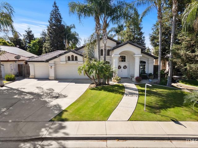 11715 Stonington Street, Bakersfield, CA 93312