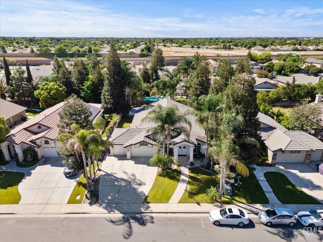 11715 Stonington Street, Bakersfield, CA 93312