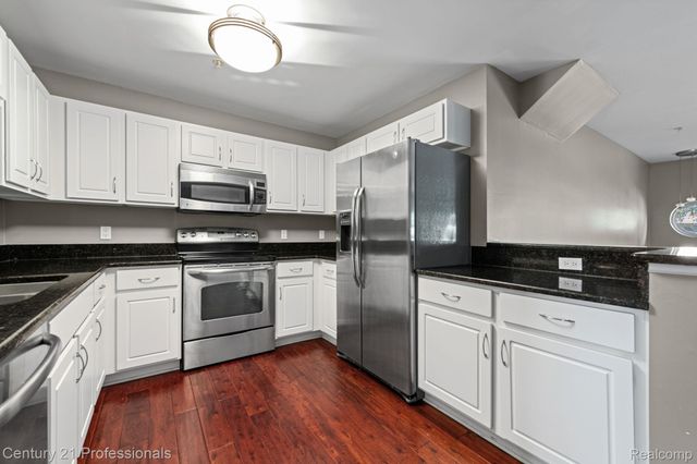 412 Boardwalk Drive, Walled Lake, MI 48390