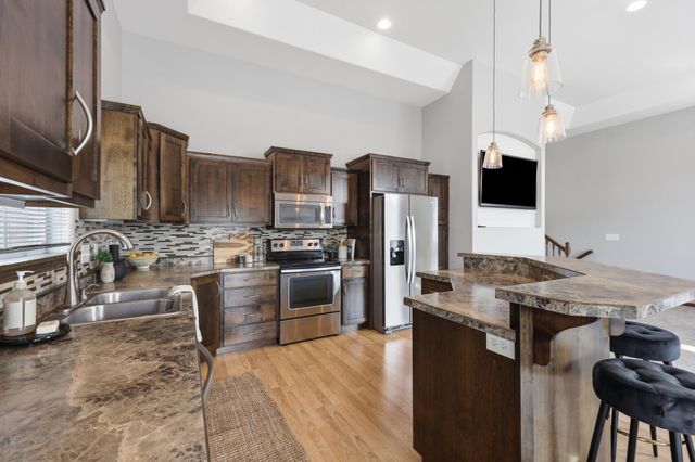 4872 35th Avenue S, Fargo, ND 58104