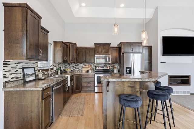 4872 35th Avenue S, Fargo, ND 58104