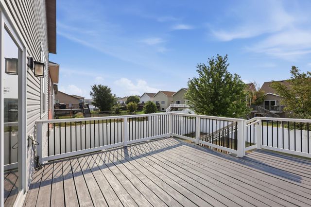 4872 35th Avenue S, Fargo, ND 58104