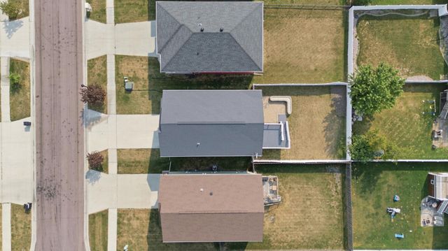 4872 35th Avenue S, Fargo, ND 58104