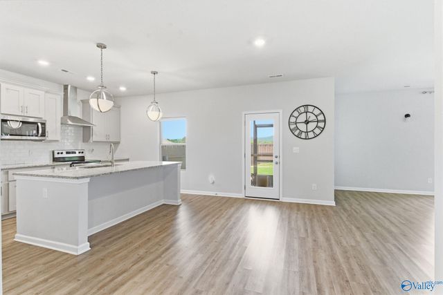 135 Varina Drive, Owens Cross Roads, AL 35763