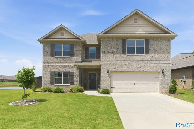 135 Varina Drive, Owens Cross Roads, AL 35763