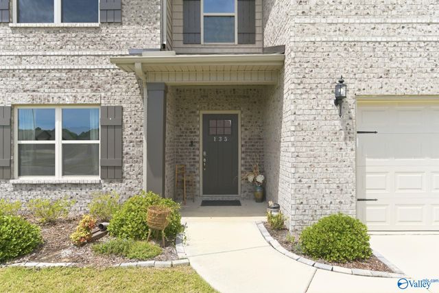 135 Varina Drive, Owens Cross Roads, AL 35763