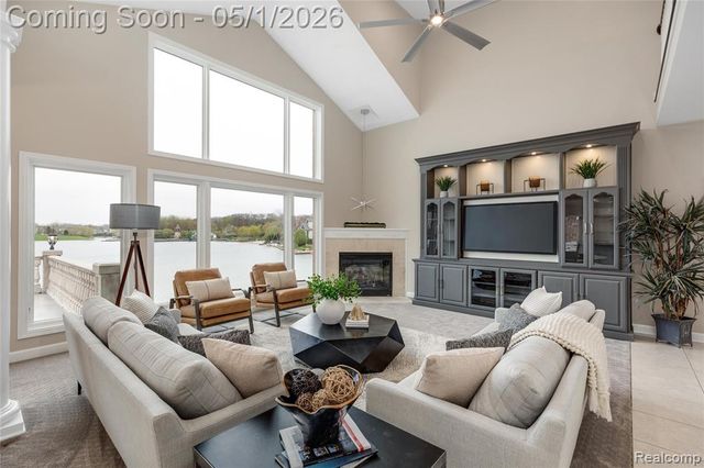 10751 Stoney Point Drive, South Lyon, MI 48178
