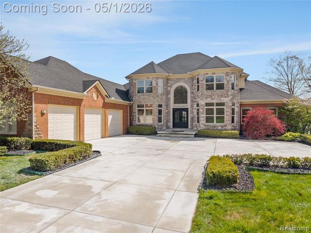 10751 Stoney Point Drive, South Lyon, MI 48178