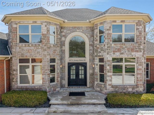 10751 Stoney Point Drive, South Lyon, MI 48178