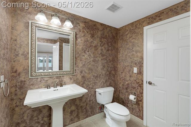 10751 Stoney Point Drive, South Lyon, MI 48178