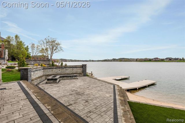 10751 Stoney Point Drive, South Lyon, MI 48178