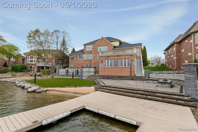 10751 Stoney Point Drive, South Lyon, MI 48178