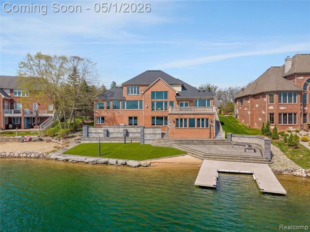 10751 Stoney Point Drive, South Lyon, MI 48178