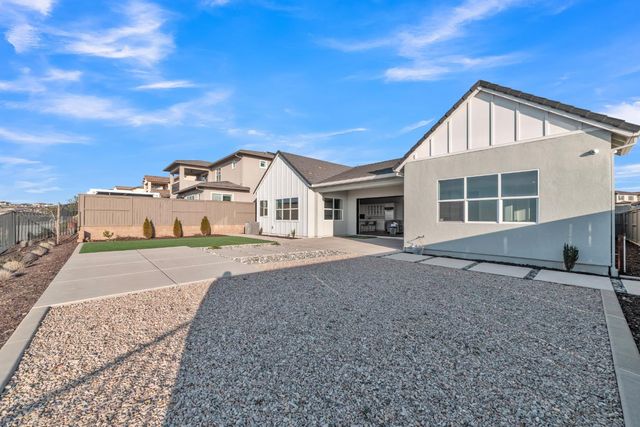 14893 Auburn Summit Dr, Folsom, CA 95630