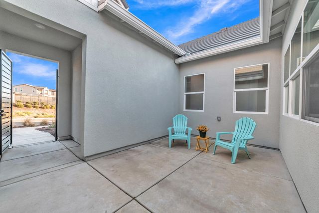 14893 Auburn Summit Dr, Folsom, CA 95630