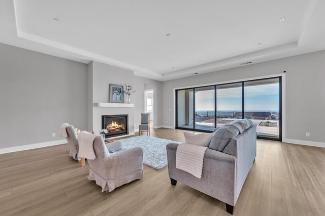 14893 Auburn Summit Dr, Folsom, CA 95630