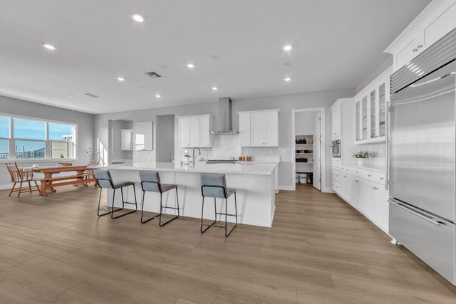 14893 Auburn Summit Dr, Folsom, CA 95630