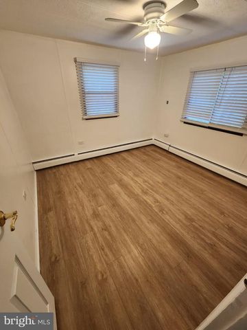 79 SKYLINE DR, Sicklerville, NJ 08081