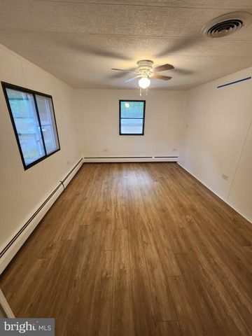 79 SKYLINE DR, Sicklerville, NJ 08081