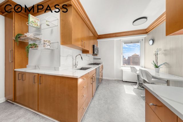 303 E 57th Street 20LA, New York City, NY 10022