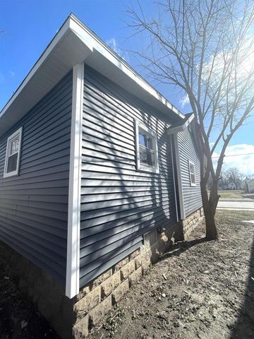 619 GRAND STREET, Oshkosh, WI 54901