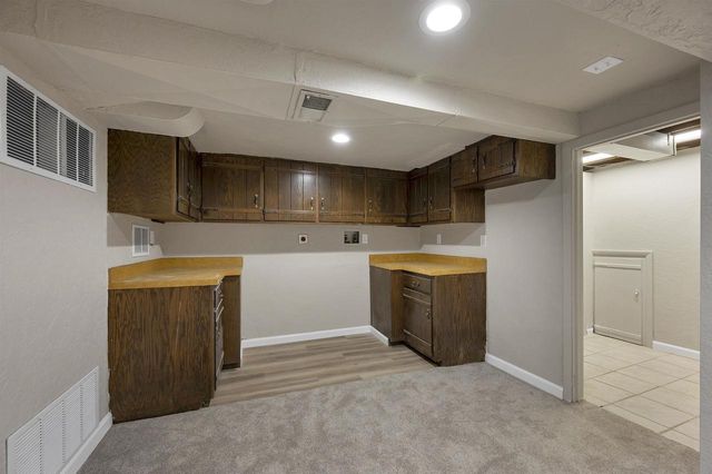 1677 LILAC LANE, Green Bay, WI 54302