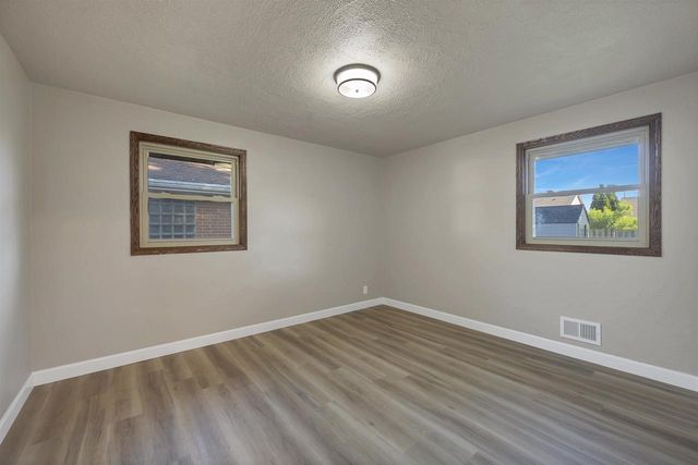 1677 LILAC LANE, Green Bay, WI 54302