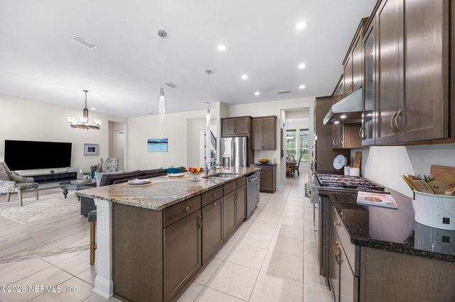 250 SHADOW Cove, St. Johns, FL 32259