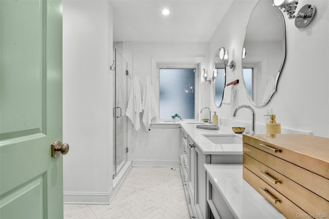 1096 Hunter Avenue, Pelham, NY 10803