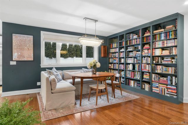 1096 Hunter Avenue, Pelham, NY 10803