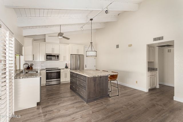 5522 N 71ST Street, Paradise Valley, AZ 85253