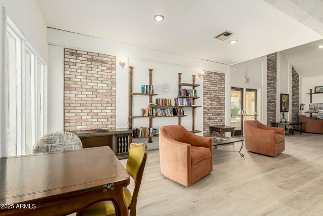 5522 N 71ST Street, Paradise Valley, AZ 85253