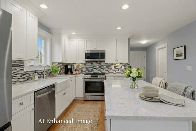302 Straw Road, Manchester, NH 03102
