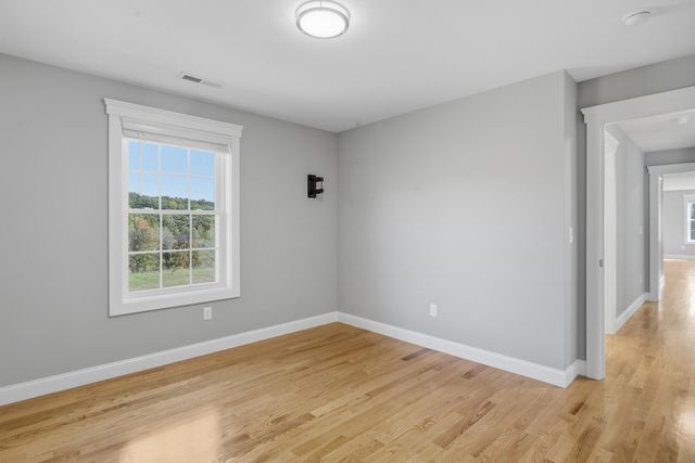302 Straw Road, Manchester, NH 03102
