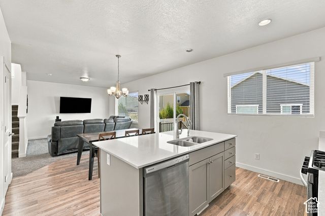 1074 S 4000 W, Syracuse, UT 84075