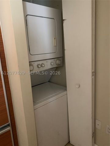 50 Biscayne Blvd 2507, Miami, FL 33132