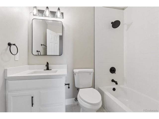 101 23rd Ave Ct, Greeley, CO 80631