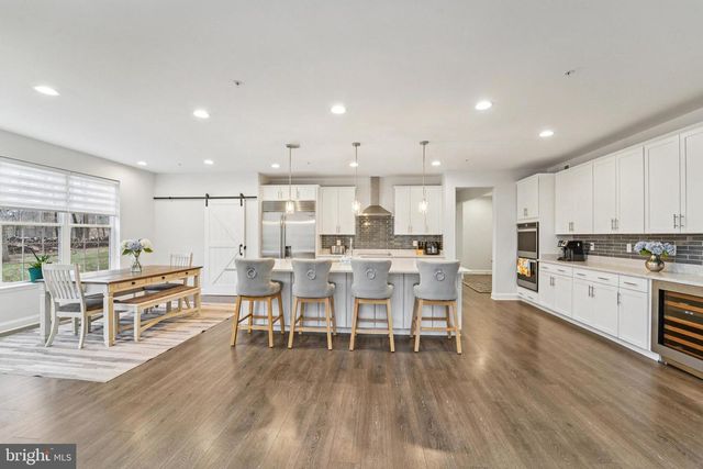 7102 DEER VALLEY RD, Highland, MD 20777