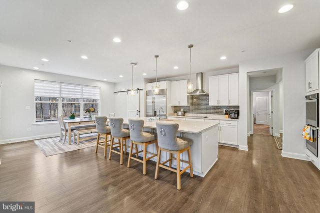 7102 DEER VALLEY RD, Highland, MD 20777