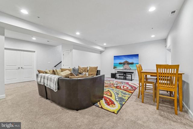 7102 DEER VALLEY RD, Highland, MD 20777