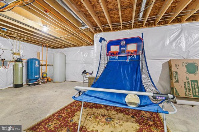 7102 DEER VALLEY RD, Highland, MD 20777