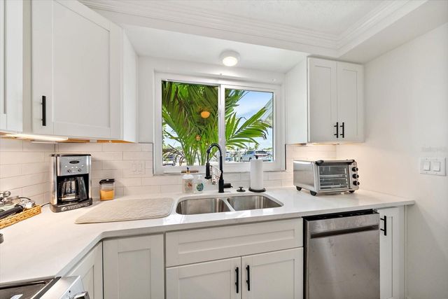 820 SPANISH DRIVE S ., Longboat Key, FL 34228
