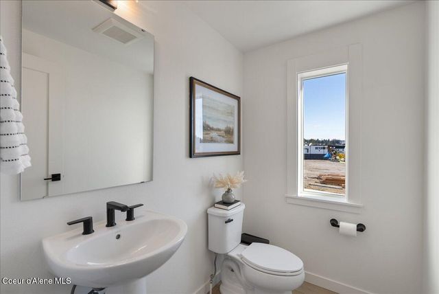 2931 N Heartwood RD, Coeur D'alene, ID 83814