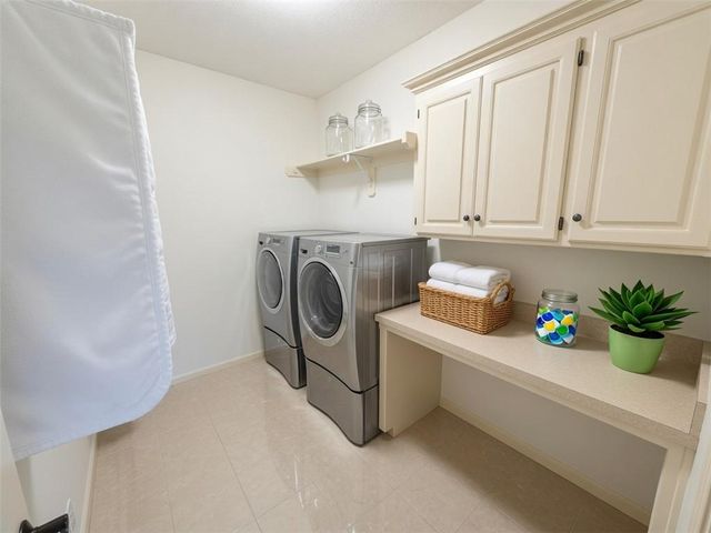 10319 N Saline Avenue, Kansas City, MO 64154